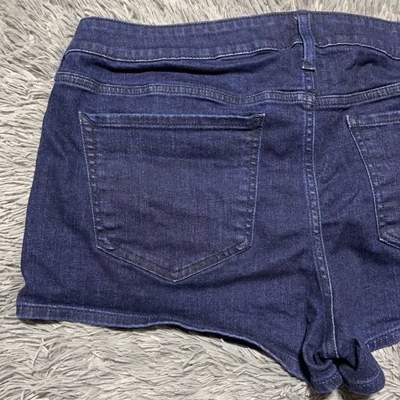🌈🥰Express Shortie Relaxed Low Rise Rainbow Shorts 🥰🌈 - Picture 8 of 14
